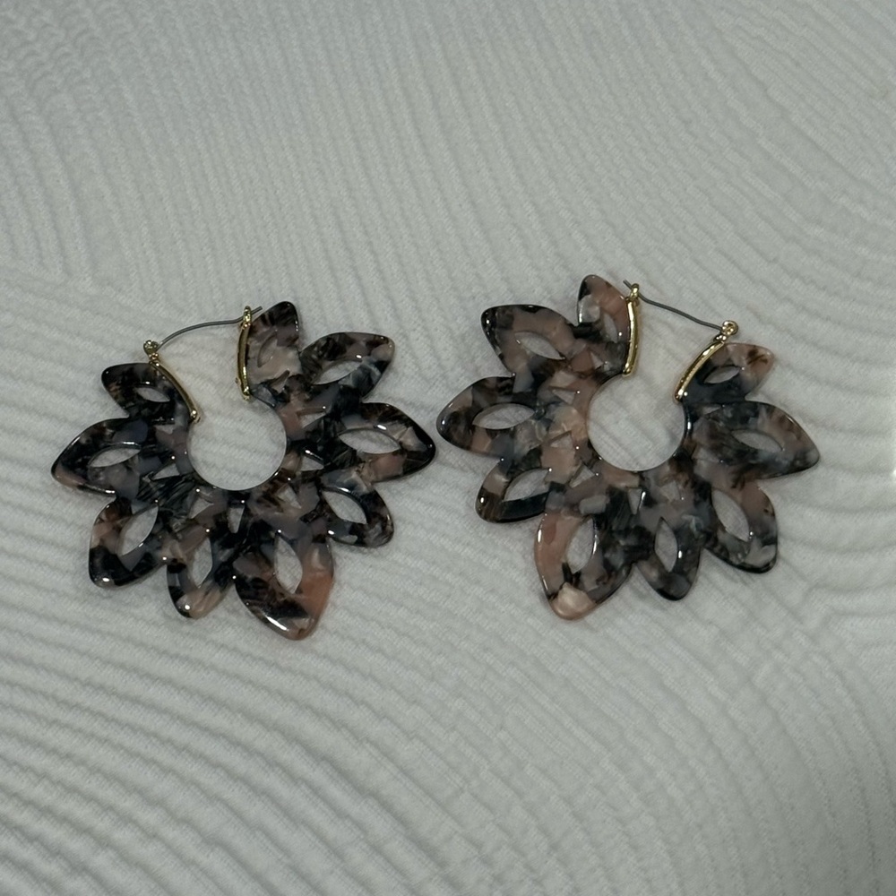 Baublebar Resin Earrings in Black and Pink